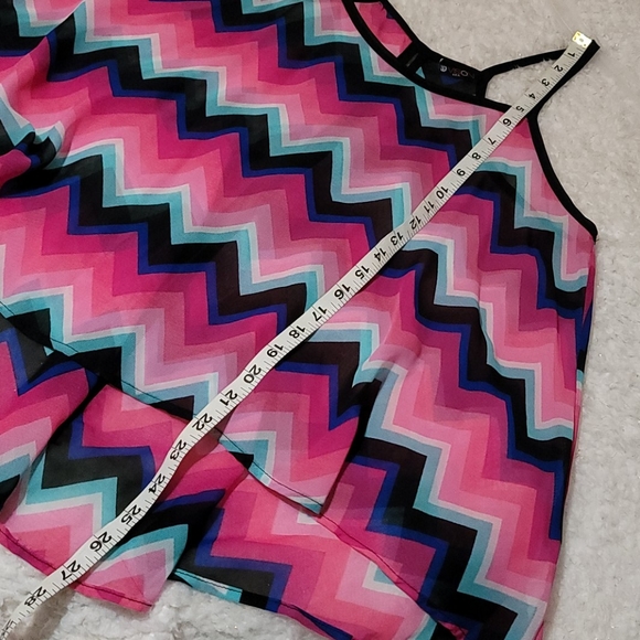 Razorback Tank Top - Picture 8 of 9